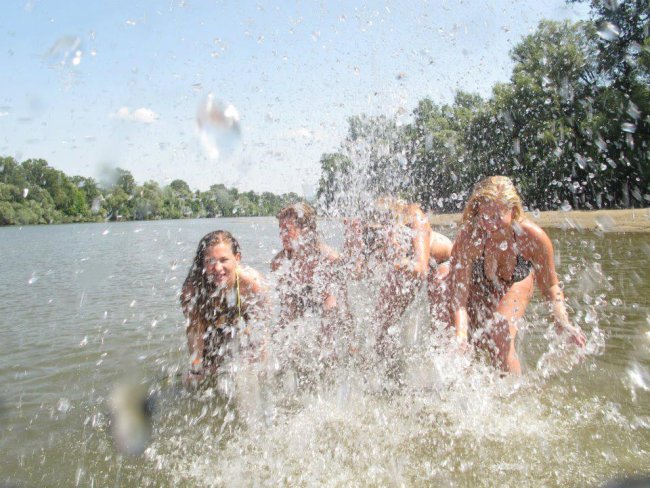 Egyetemisták vízitúrája a Tiszán és az Öreg-Túron