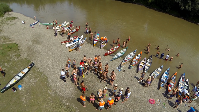 Egyetemisták vízitúrája a Tiszán és az Öreg-Túron