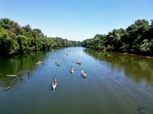 Egyetemisták vízitúrája a Tiszán és az Öreg-Túron